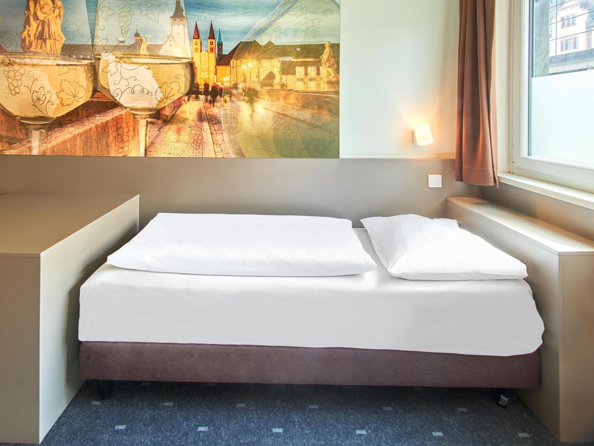 B&B Hotel Wuerzburg-City Exterior foto