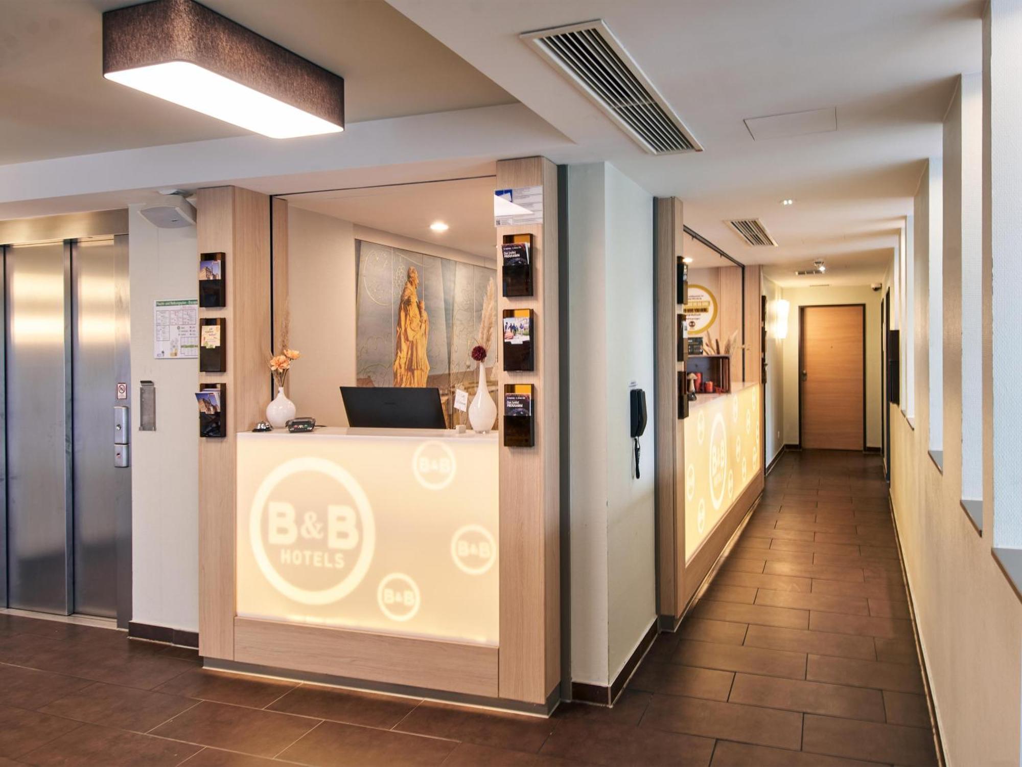 B&B Hotel Wuerzburg-City Exterior foto