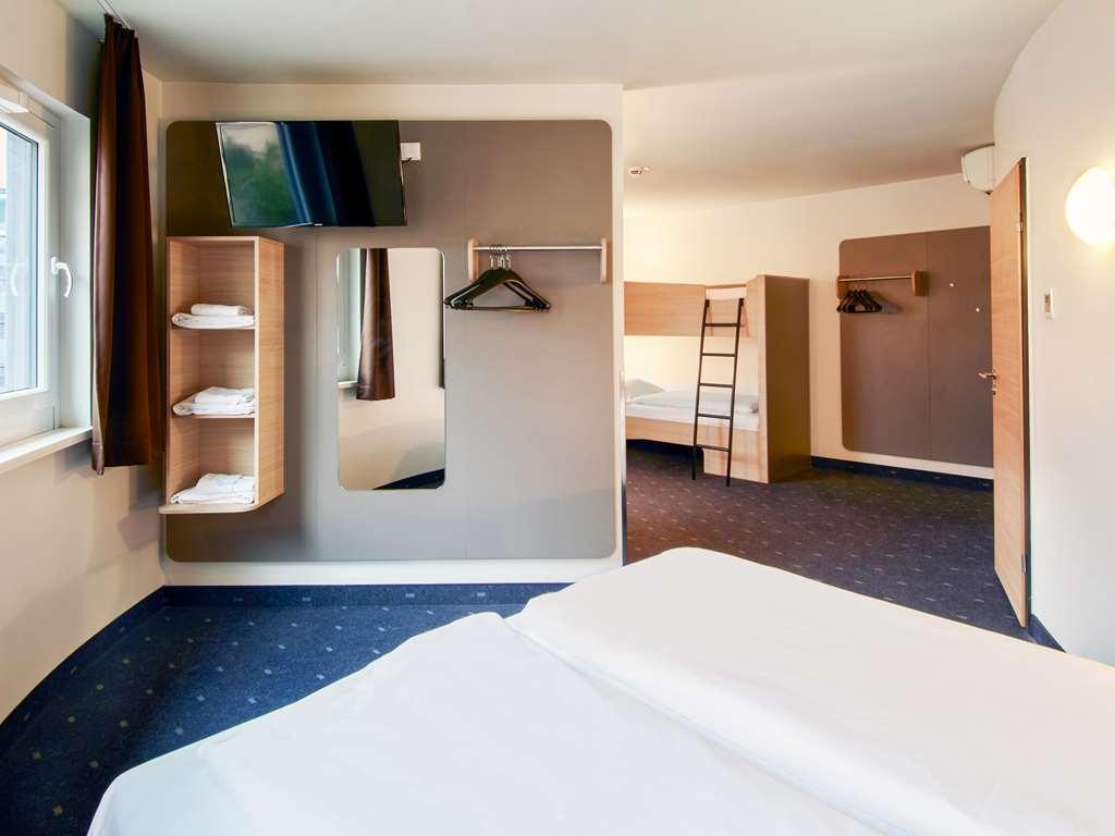 B&B Hotel Wuerzburg-City Quarto foto